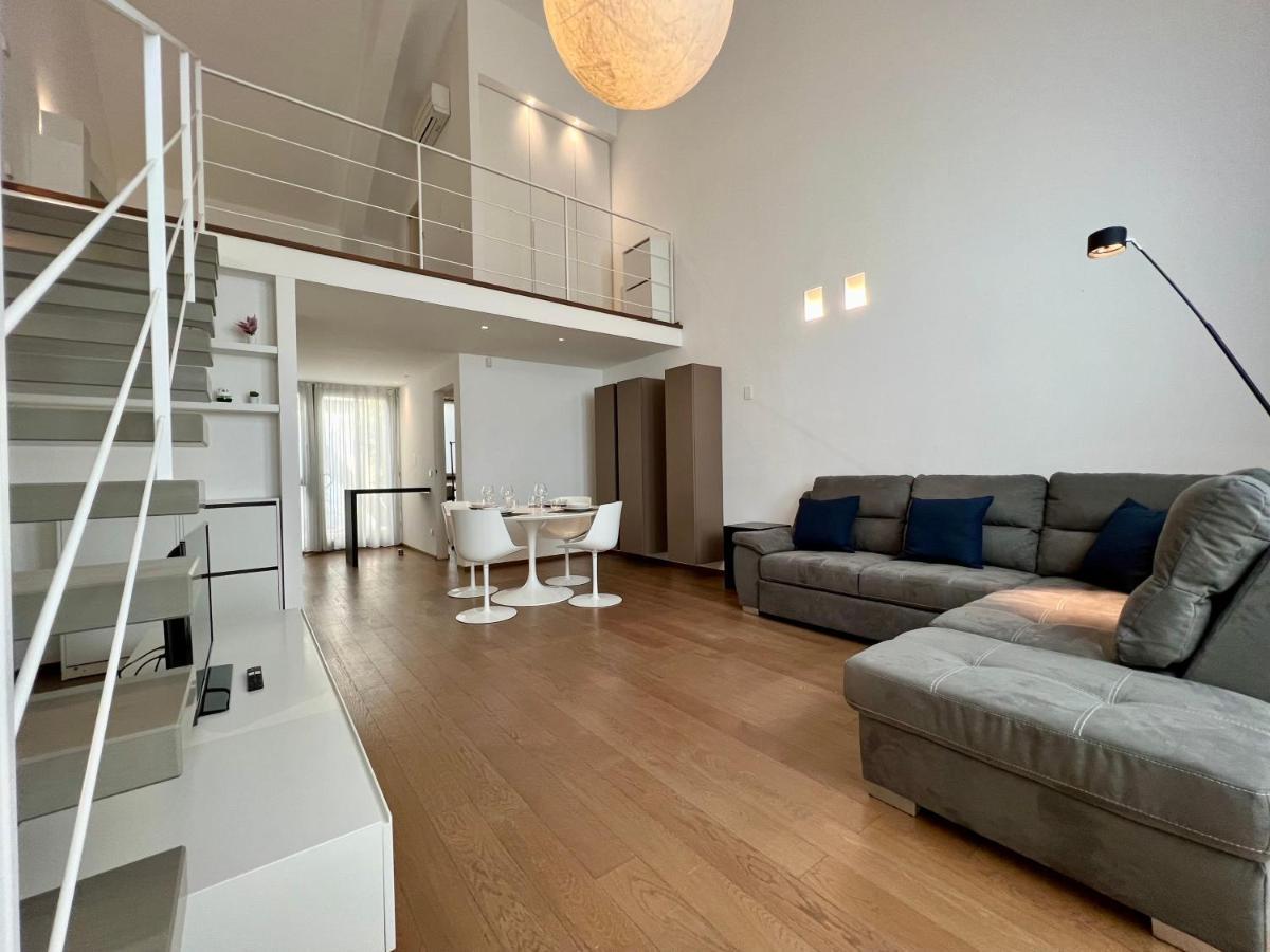 Апартаменти Modern Loft Мілан Екстер'єр фото